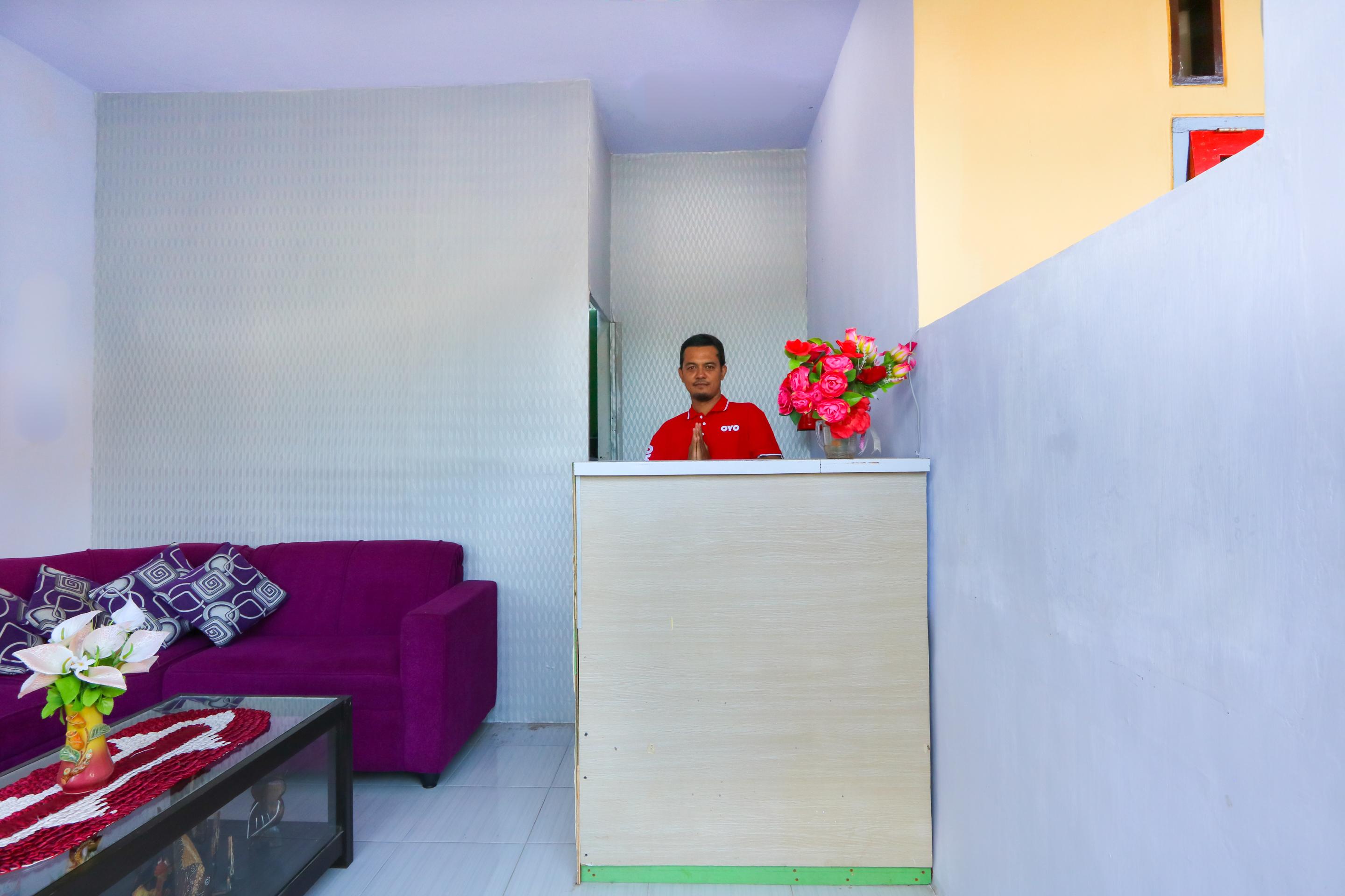 Reddoorz At El Shaday Homestay Banyuwangi Banyuwangi  Exterior photo