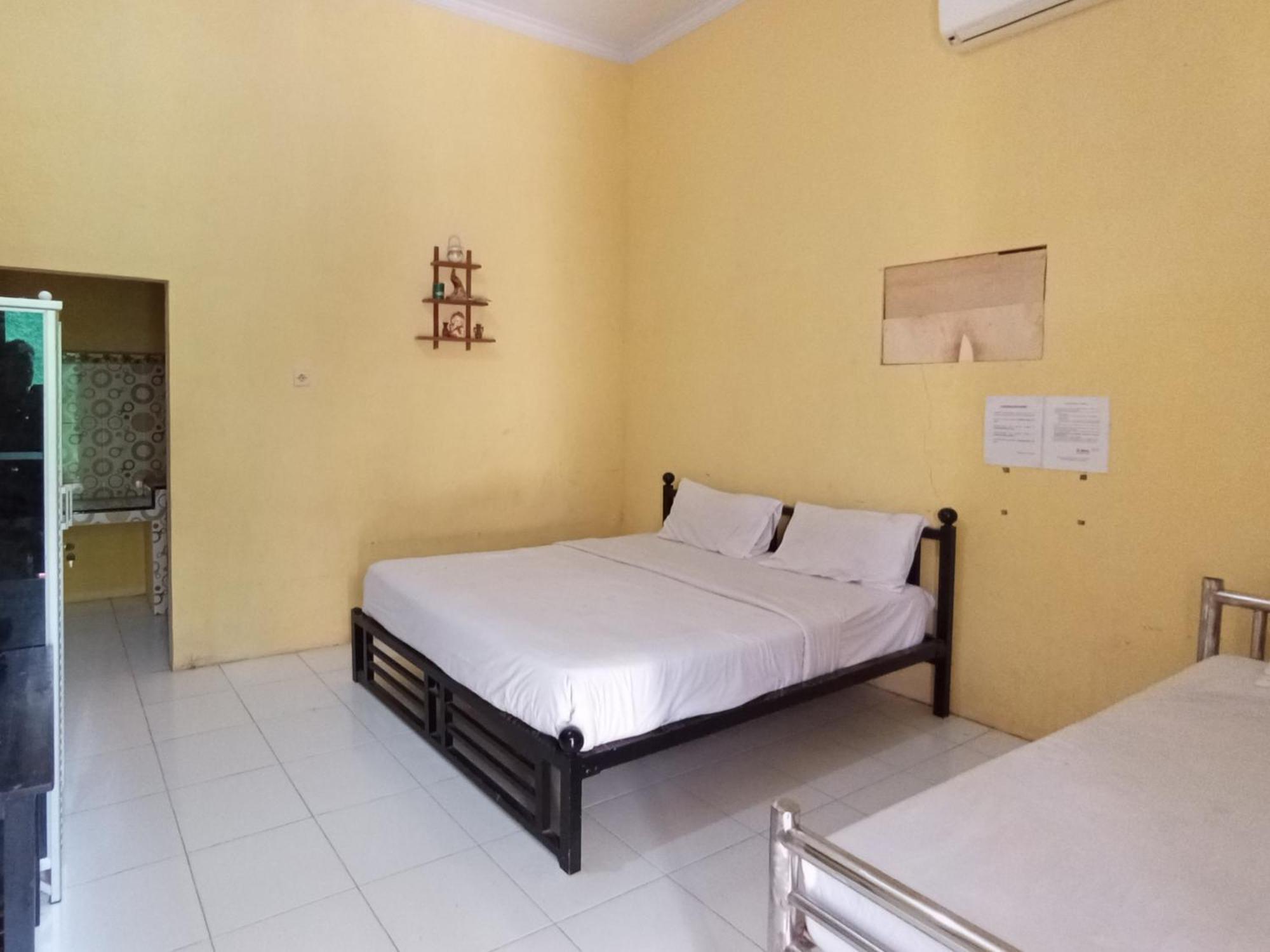 Reddoorz At El Shaday Homestay Banyuwangi Banyuwangi  Exterior photo