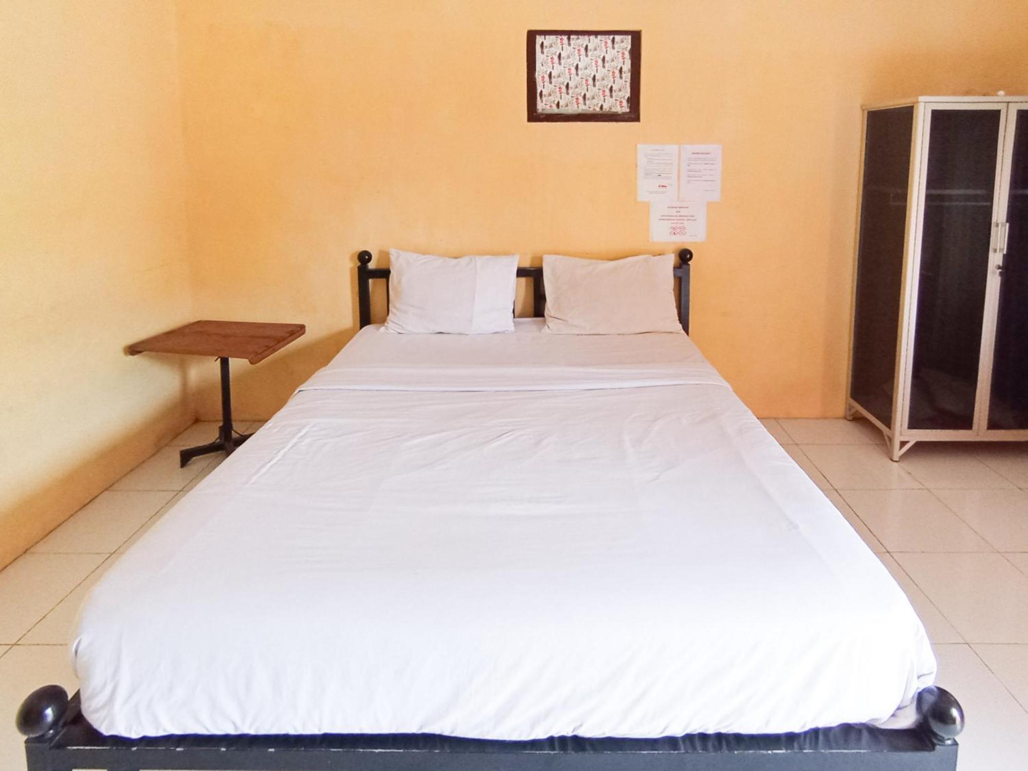 Reddoorz At El Shaday Homestay Banyuwangi Banyuwangi  Exterior photo