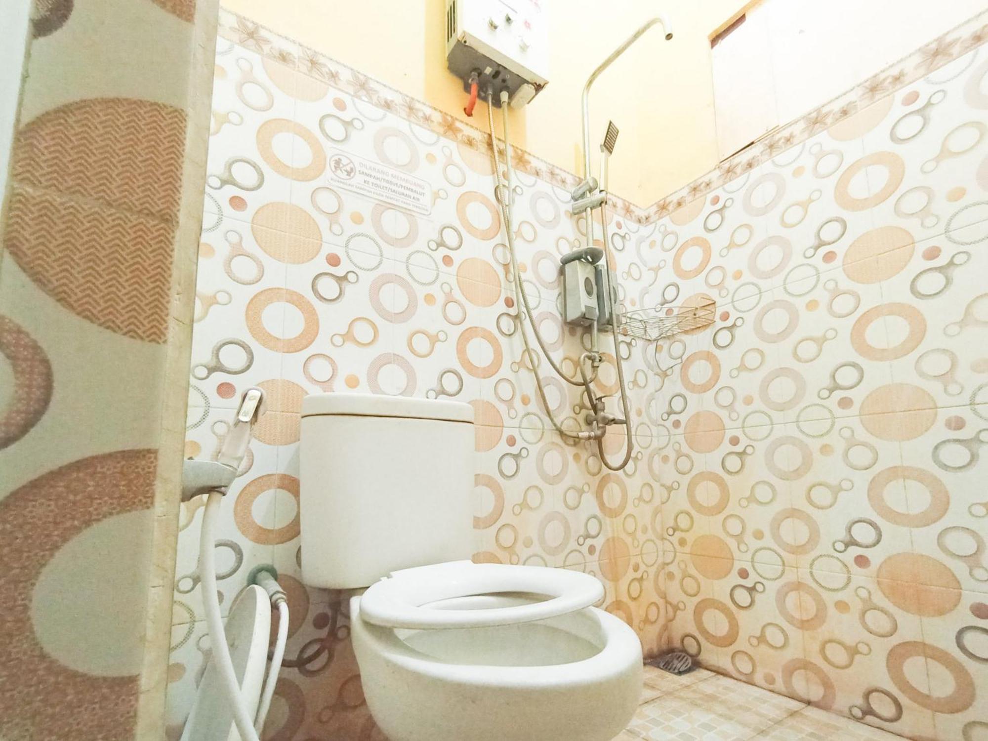Reddoorz At El Shaday Homestay Banyuwangi Banyuwangi  Exterior photo