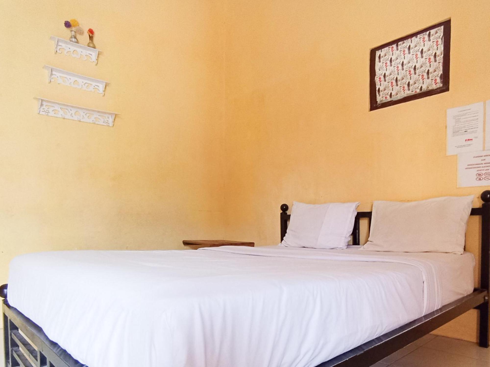 Reddoorz At El Shaday Homestay Banyuwangi Banyuwangi  Exterior photo