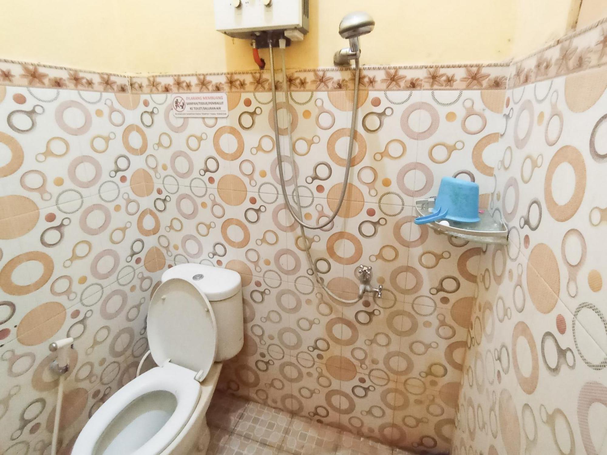 Reddoorz At El Shaday Homestay Banyuwangi Banyuwangi  Exterior photo